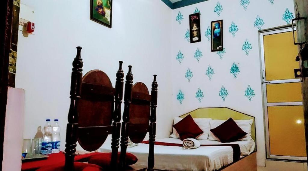 Mohit In Paying Guest House Варанаси Экстерьер фото